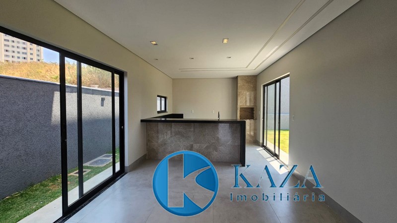 Casa à venda com 4 quartos, 177m² - Foto 5