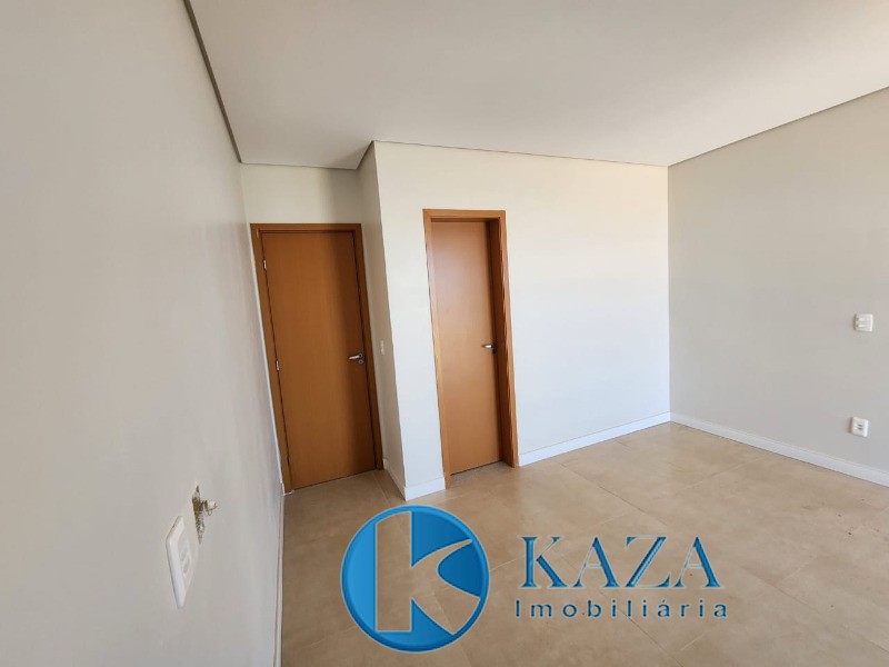 Casa à venda com 4 quartos, 200m² - Foto 17