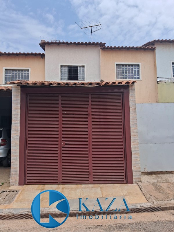 Casa à venda com 3 quartos, 100m² - Foto 5