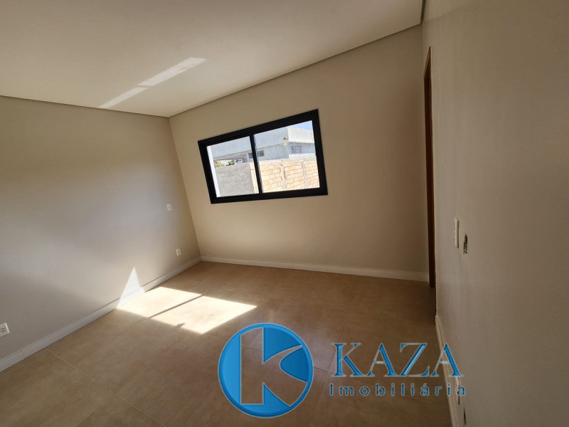 Casa à venda com 4 quartos, 200m² - Foto 12