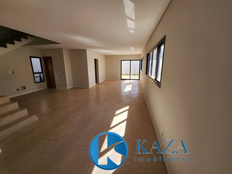 Casa à venda com 4 quartos, 200m² - Foto 5