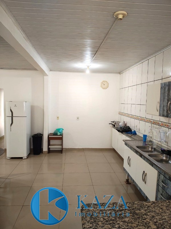 Casa à venda com 1 quarto, 180m² - Foto 12