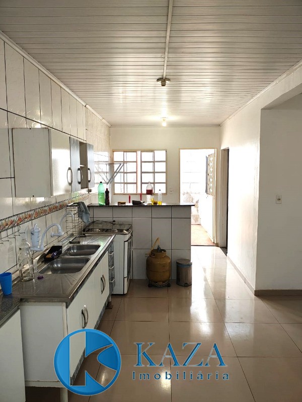 Casa à venda com 1 quarto, 180m² - Foto 11