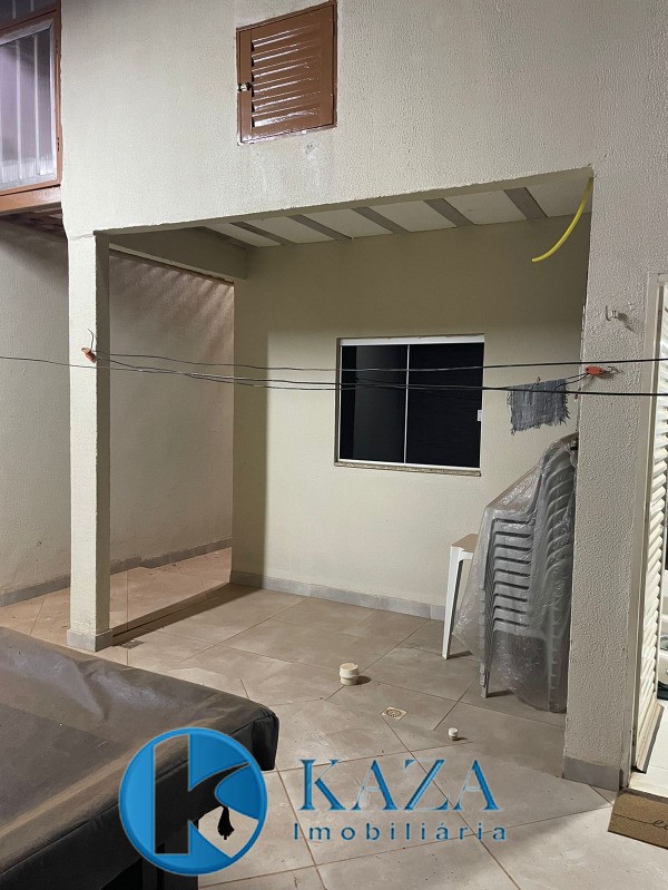 Casa à venda com 2 quartos, 60m² - Foto 18