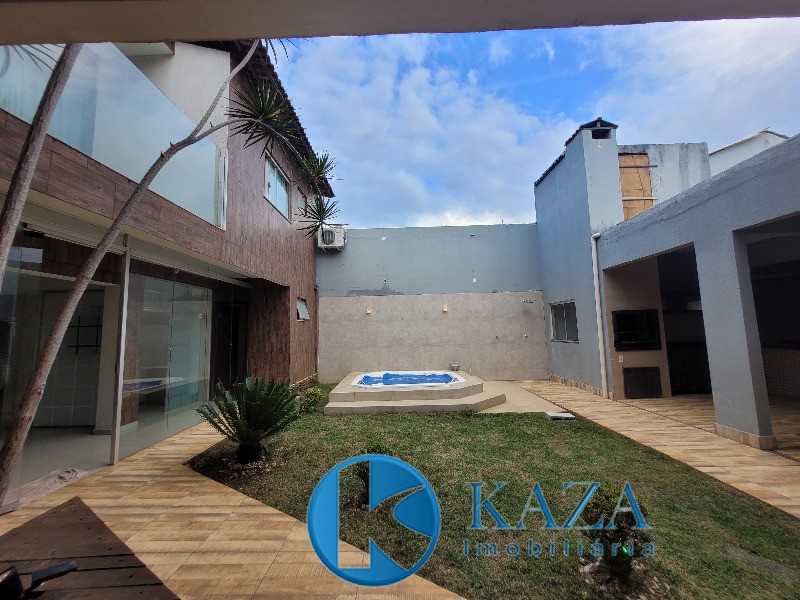 Casa à venda com 4 quartos, 250m² - Foto 3