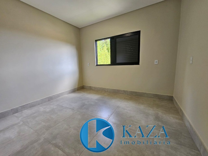 Casa à venda com 4 quartos, 250m² - Foto 15