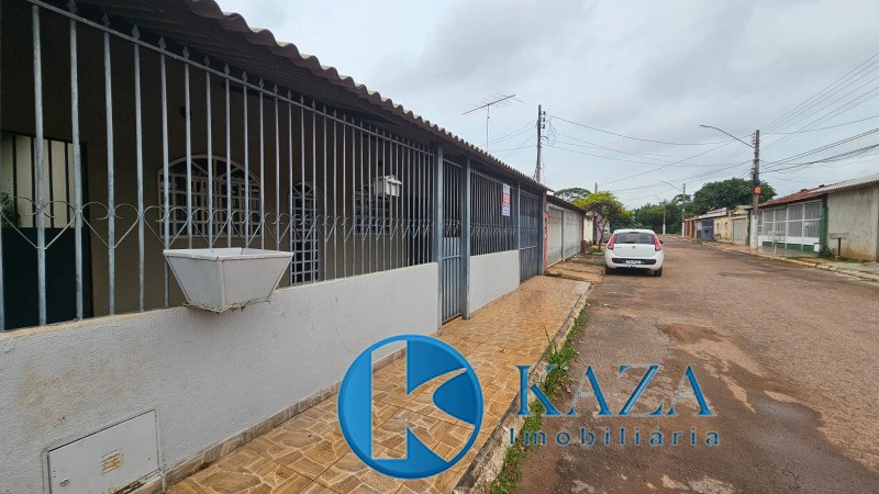 Casa à venda com 2 quartos, 90m² - Foto 2