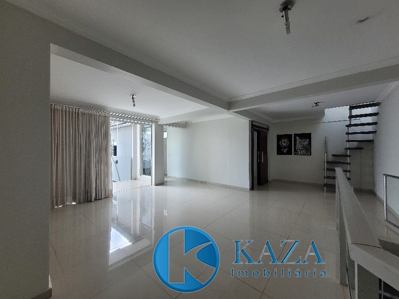 Casa à venda com 4 quartos, 250m² - Foto 16