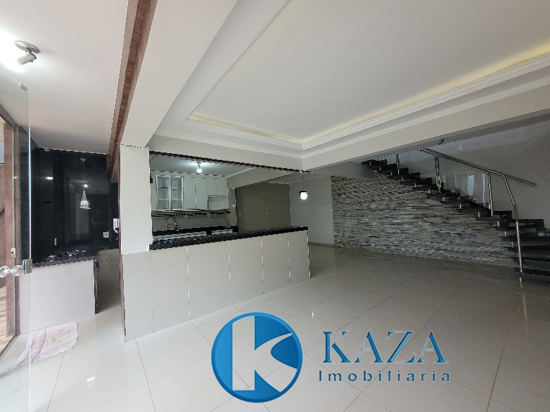 Casa à venda com 4 quartos, 250m² - Foto 10