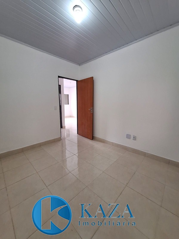 Casa à venda com 2 quartos, 47m² - Foto 10