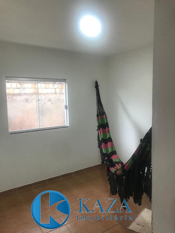 Casa à venda com 2 quartos, 60m² - Foto 13