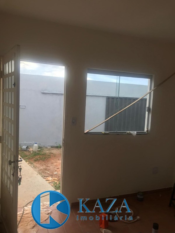 Casa à venda com 2 quartos, 60m² - Foto 5