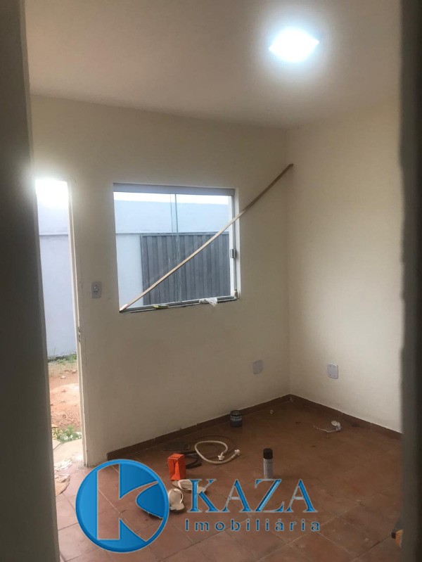 Casa à venda com 2 quartos, 60m² - Foto 15