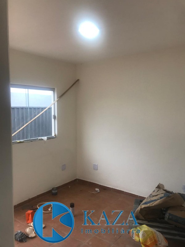 Casa à venda com 2 quartos, 60m² - Foto 14