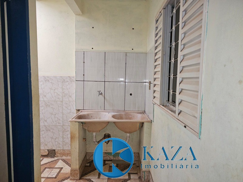 Casa, 2 quartos, 250 m² - Foto 13