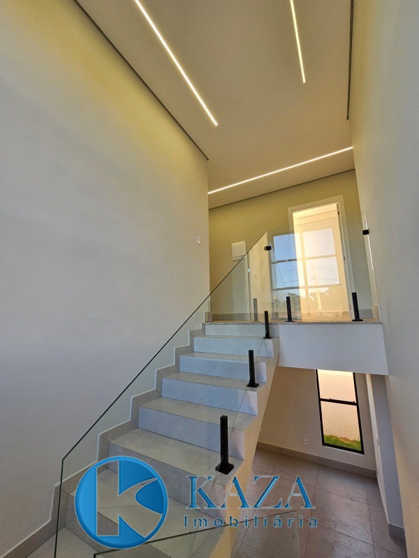 Casa, 3 quartos, 246 m² - Foto 4