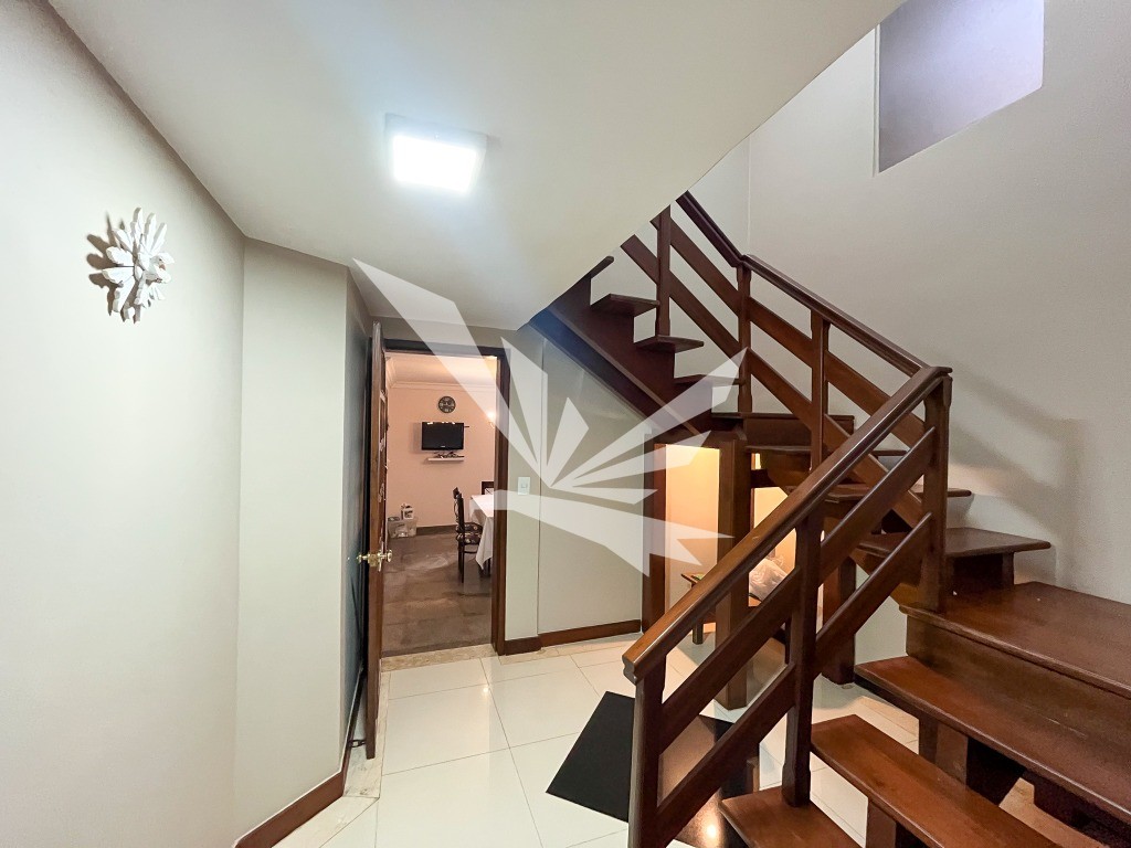 Casa à venda com 4 quartos, 550m² - Foto 19