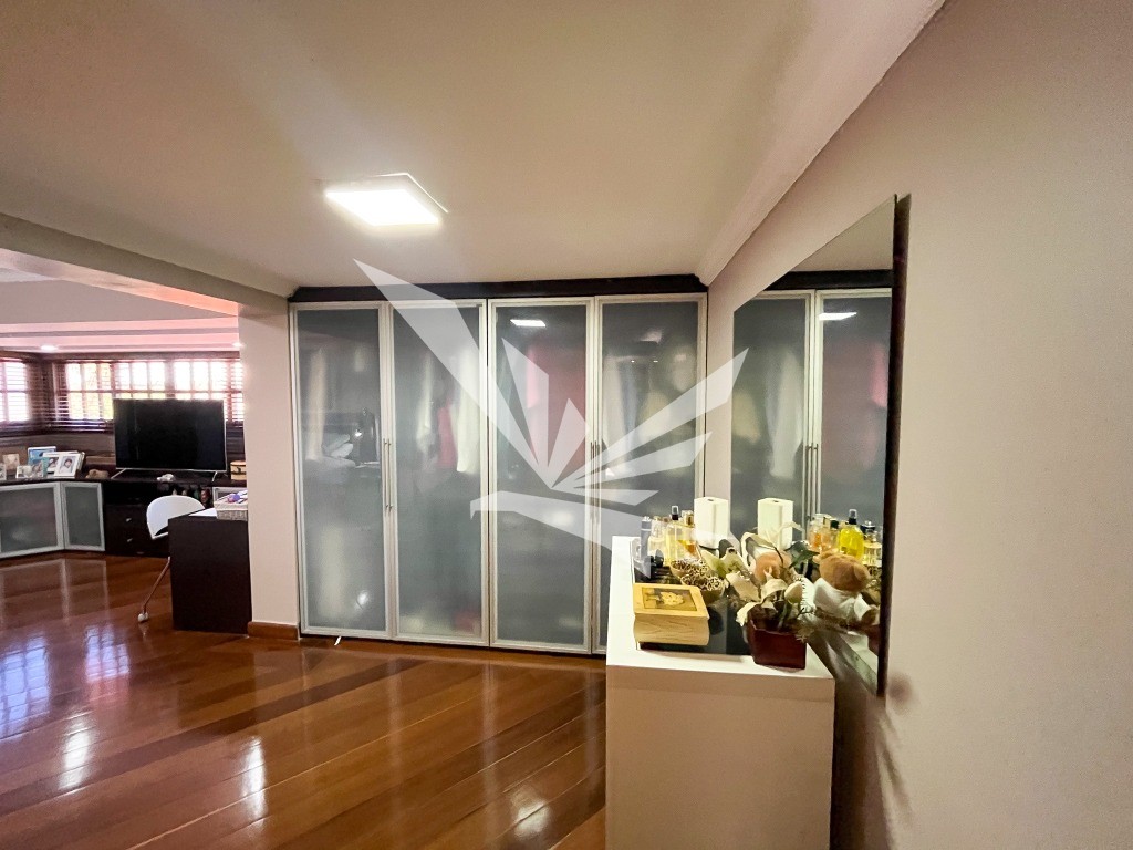 Casa à venda com 4 quartos, 550m² - Foto 28