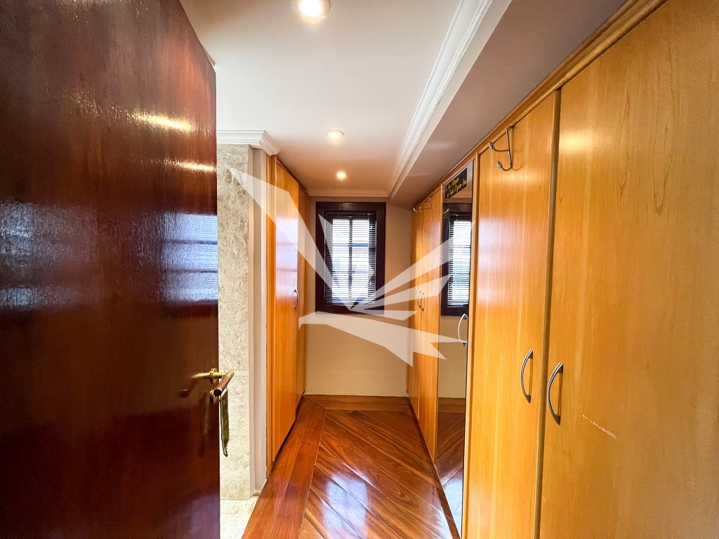 Casa à venda com 4 quartos, 550m² - Foto 30