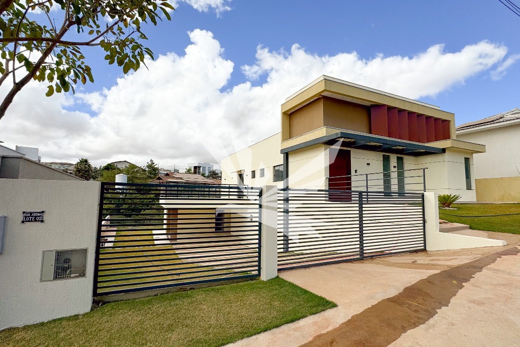 Casa à venda com 4 quartos, 350m² - Foto 3