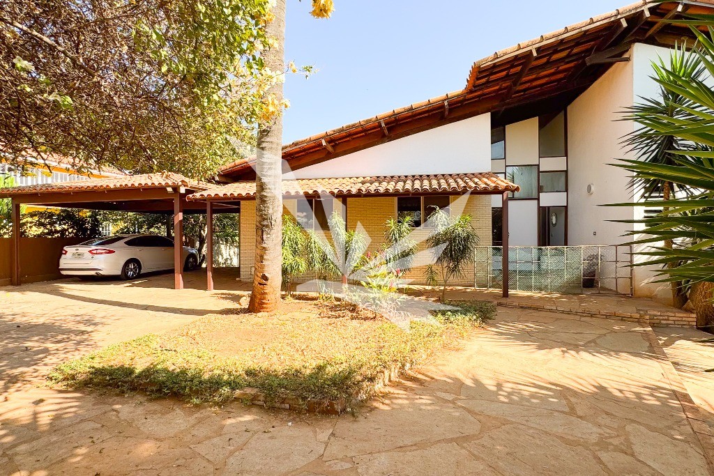 Casa à venda com 5 quartos, 520m² - Foto 2