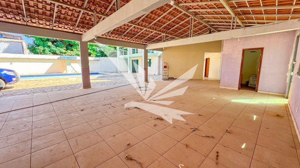 Casa à venda com 4 quartos, 970m² - Foto 6