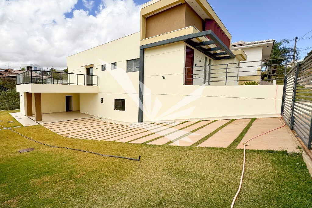 Casa à venda com 4 quartos, 350m² - Foto 5