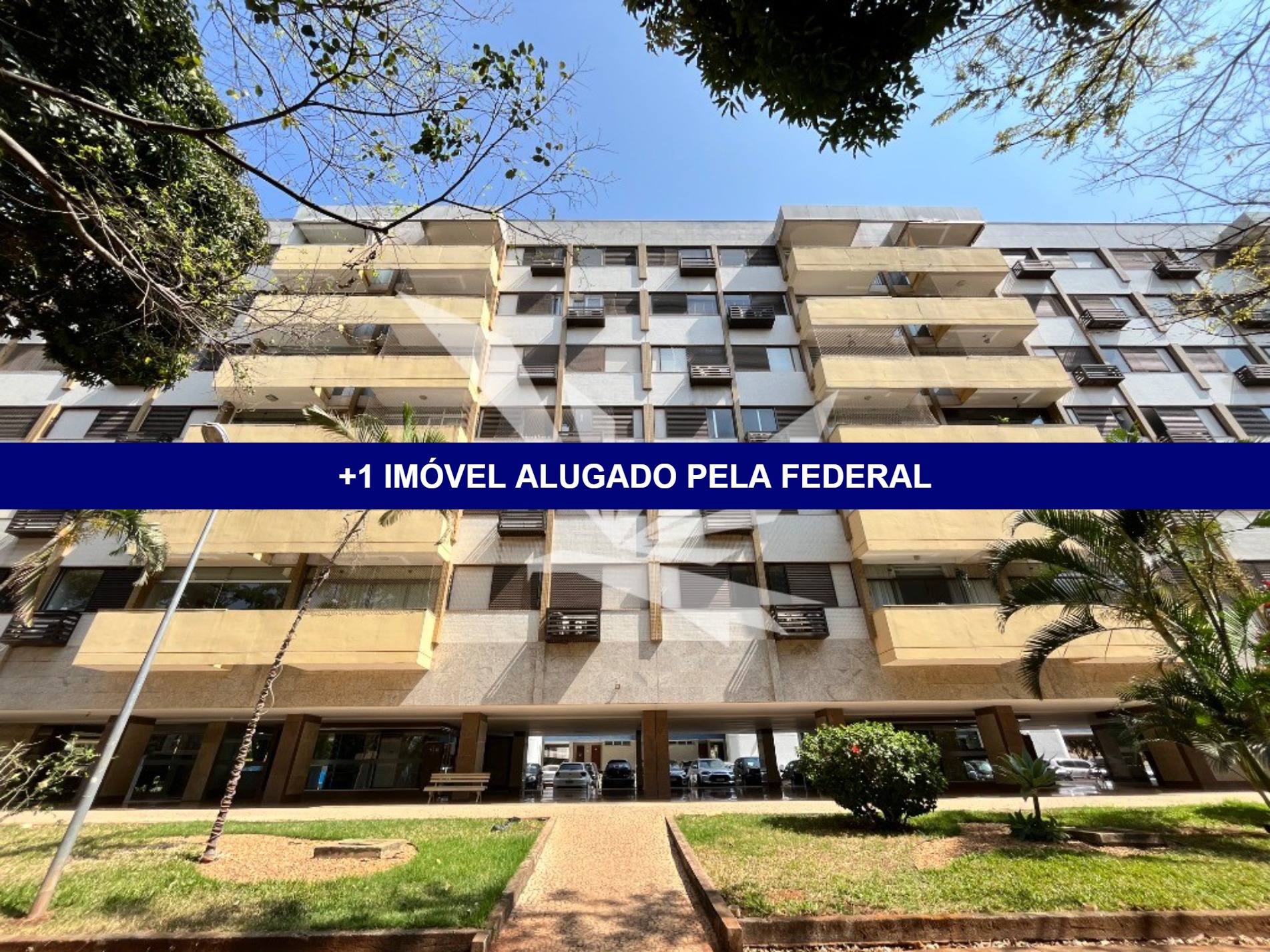 Apartamento para alugar com 3 quartos, 130m² - Foto 1